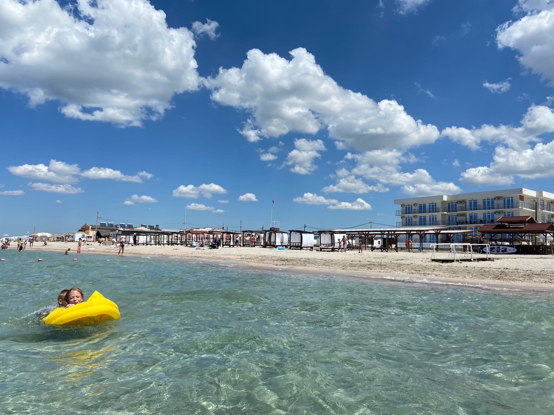 забронировать жилье в крыму у моря фото